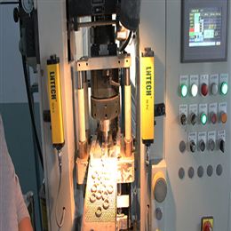 金德粉末成型机